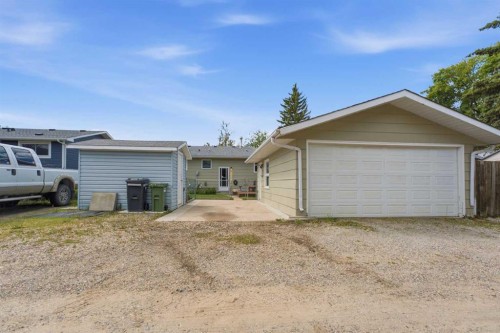 127 Thomas Place, Strathmore, AB 