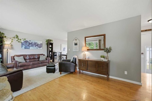 127 Thomas Place, Strathmore, AB 