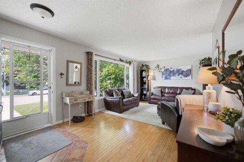 127 Thomas Place, Strathmore, AB 