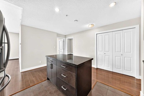 1407-77 Spruce Place Sw, Calgary, AB 