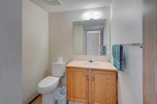 232 Erin Woods Drive Se, Calgary, AB 