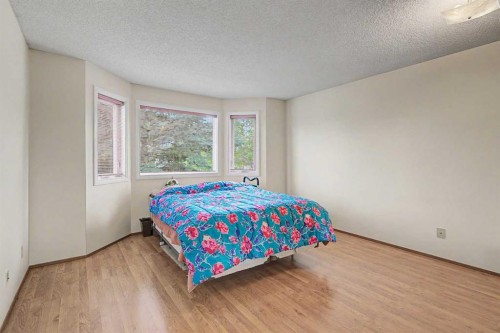 232 Erin Woods Drive Se, Calgary, AB 