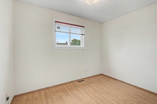 232 Erin Woods Drive Se, Calgary, AB 