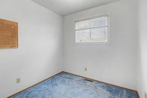 232 Erin Woods Drive Se, Calgary, AB 