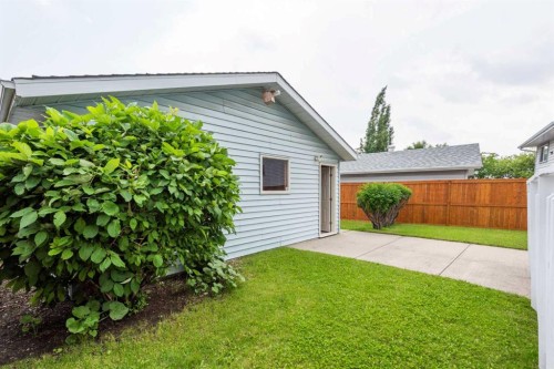 232 Erin Woods Drive Se, Calgary, AB 