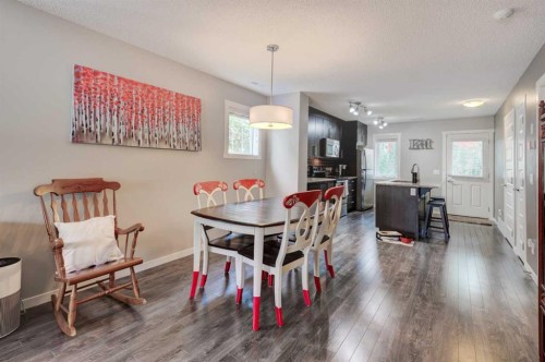 532 Mckenzie Towne Close Se, Calgary, AB 