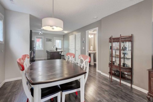 532 Mckenzie Towne Close Se, Calgary, AB 