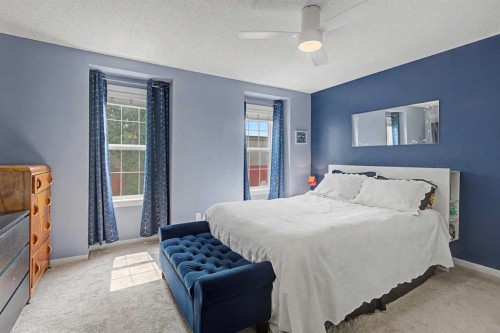 532 Mckenzie Towne Close Se, Calgary, AB 