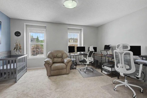 532 Mckenzie Towne Close Se, Calgary, AB 