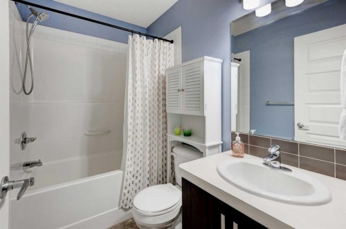 532 Mckenzie Towne Close Se, Calgary, AB 