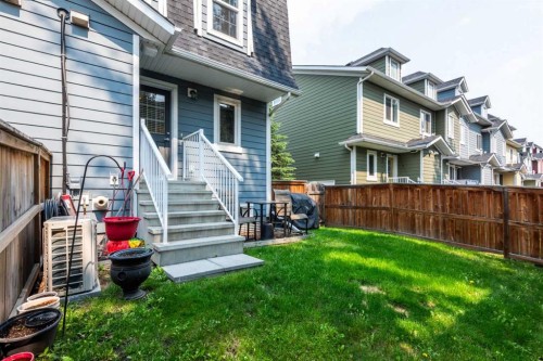 532 Mckenzie Towne Close Se, Calgary, AB 