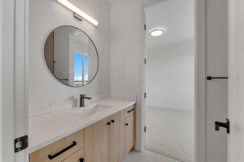99 South Shore Road, Chestermere, AB - Indoor Photo Showing Bathroom