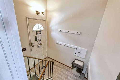3523 48 Street Ne, Calgary, AB - Indoor Photo Showing Other Room
