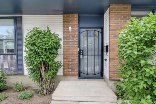 3523 48 Street Ne, Calgary, AB - Outdoor With Exterior