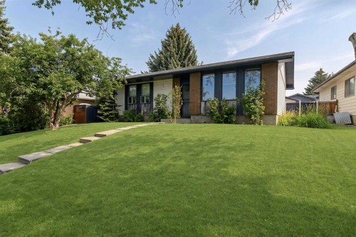 3523 48 Street Ne, Calgary, AB - Outdoor