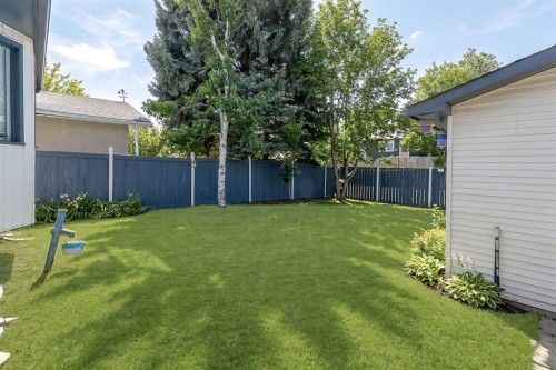 3523 48 Street Ne, Calgary, AB - Outdoor