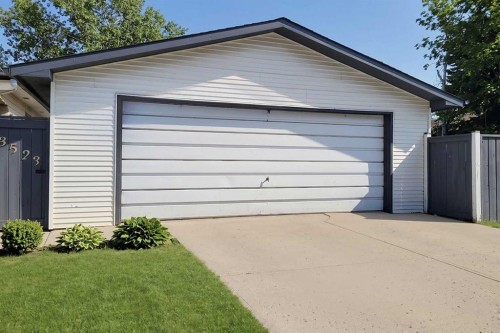 3523 48 Street Ne, Calgary, AB - Outdoor With Exterior