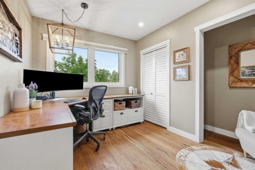 349 Capri Avenue Nw, Calgary, AB 