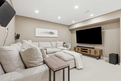 349 Capri Avenue Nw, Calgary, AB 