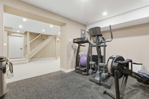 349 Capri Avenue Nw, Calgary, AB 