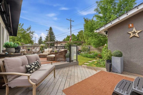 349 Capri Avenue Nw, Calgary, AB 