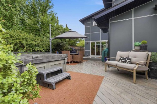 349 Capri Avenue Nw, Calgary, AB 