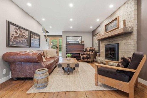 349 Capri Avenue Nw, Calgary, AB 