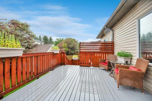 133 Oakmere Point, Chestermere, AB 