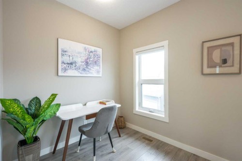 156 Livingston Common Ne, Calgary, AB 