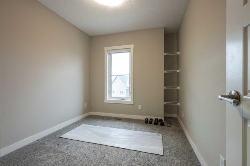156 Livingston Common Ne, Calgary, AB 