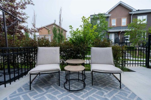 156 Livingston Common Ne, Calgary, AB 