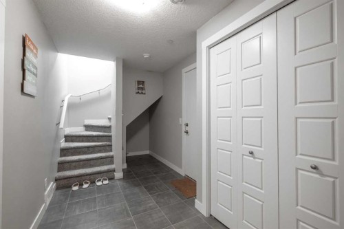 156 Livingston Common Ne, Calgary, AB 