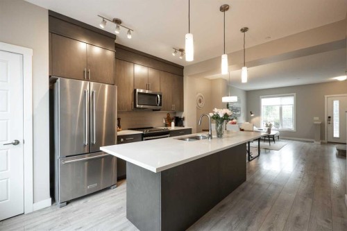 156 Livingston Common Ne, Calgary, AB 