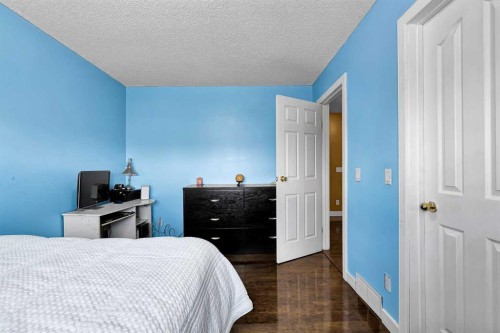 802-919 38 Street Ne, Calgary, AB - Indoor Photo Showing Bedroom