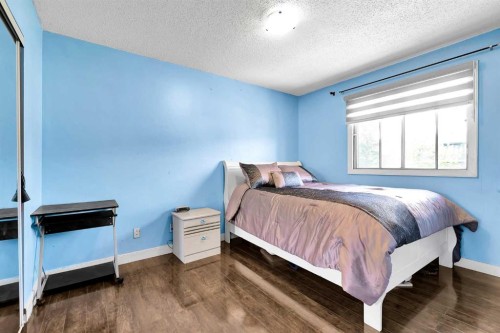 802-919 38 Street Ne, Calgary, AB - Indoor Photo Showing Bedroom