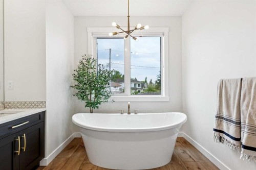 1329 Regal Crescent Ne, Calgary, AB 