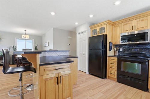 312 Penworth Way Se, Calgary, AB 