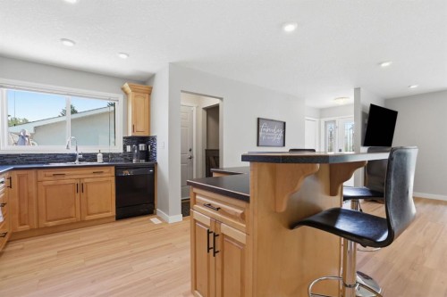 312 Penworth Way Se, Calgary, AB 