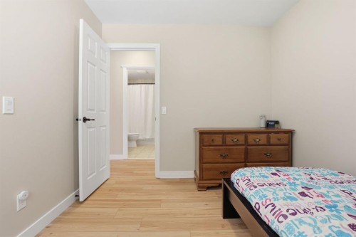 312 Penworth Way Se, Calgary, AB 