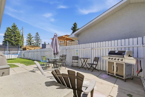 312 Penworth Way Se, Calgary, AB 