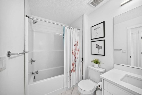 673 Livingston Way Ne, Calgary, AB 
