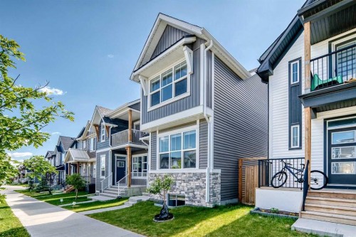 673 Livingston Way Ne, Calgary, AB 
