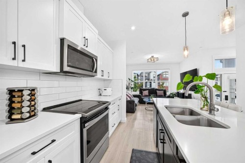 673 Livingston Way Ne, Calgary, AB 