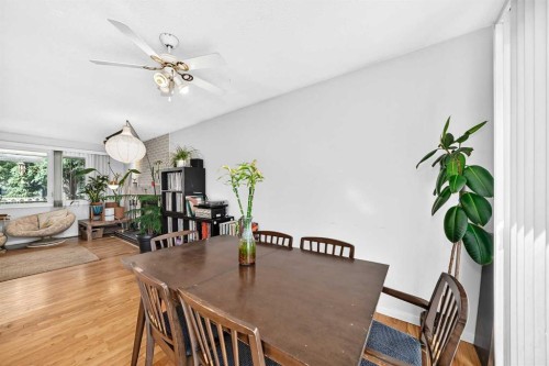 6108 Lloyd Crescent Sw, Calgary, AB - Indoor Photo Showing Dining Room