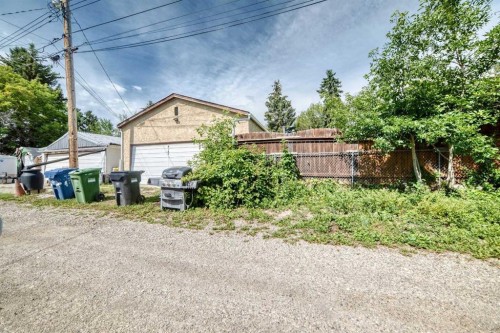 6108 Lloyd Crescent Sw, Calgary, AB - Outdoor
