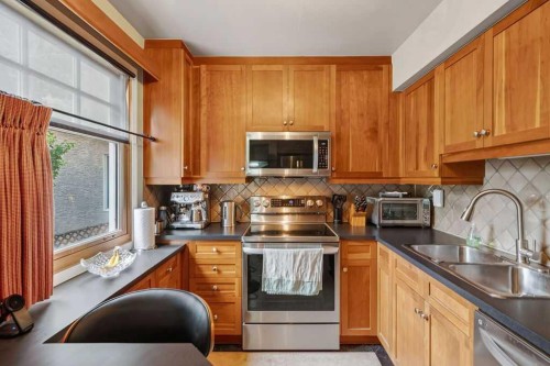 445 29 Avenue Nw, Calgary, AB 