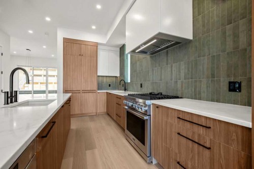 710 Bridge Crescent Ne, Calgary, AB 