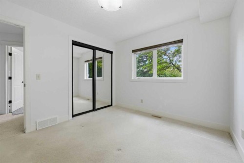 355 Willow Ridge Place Se, Calgary, AB 