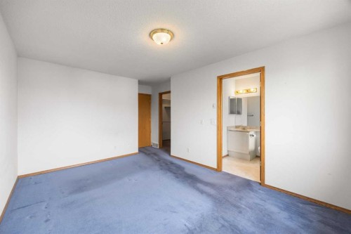28 Harvest Oak Drive Ne, Calgary, AB 