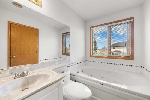 28 Harvest Oak Drive Ne, Calgary, AB 